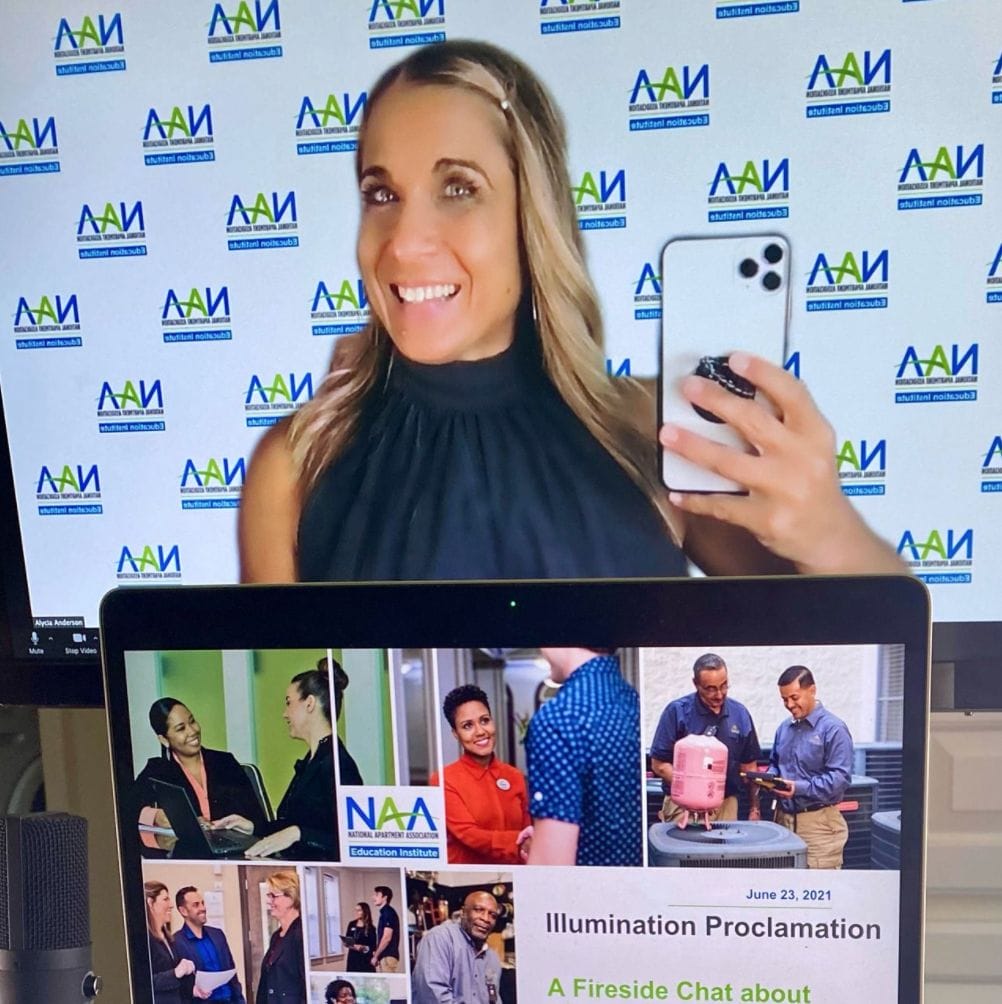 alycia on computer monitors speaking at NAA