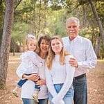 Linda Lee headshot picture